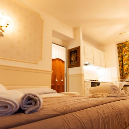 New Cozy Apartment - City Centre Lecco Exterior photo